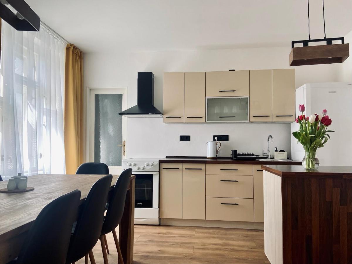 Apartman Teplice Nad Metuji Luaran gambar